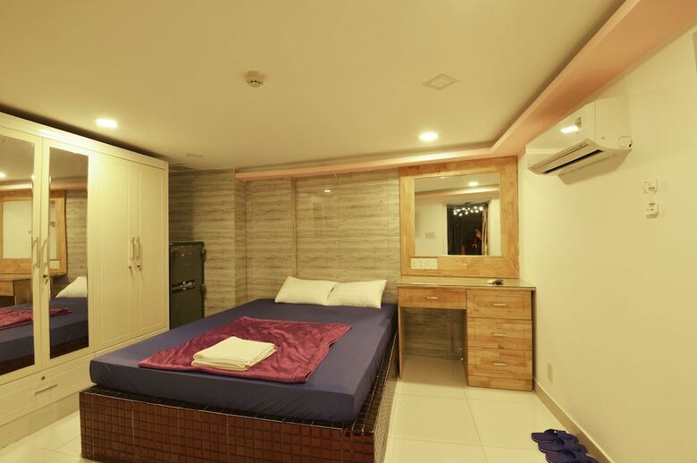 Hostal My Friends Hotel - Hostel