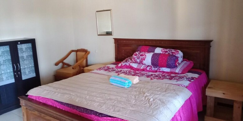Hotel Rori Homestay