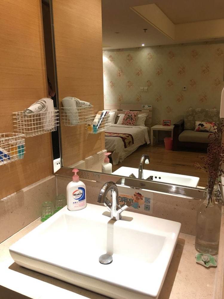 Tiandi Huadian Apartment Qilinshe
