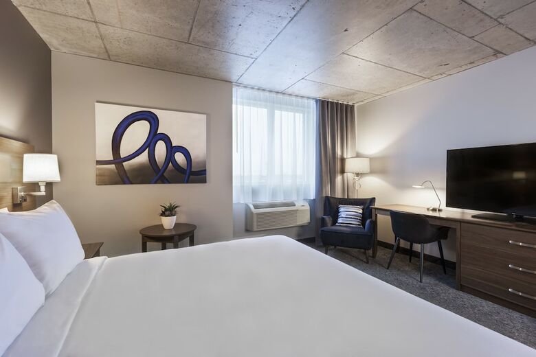 Imperia Hotel & Suites Boucherville