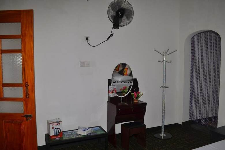 Hotel Pine Village Home Stay