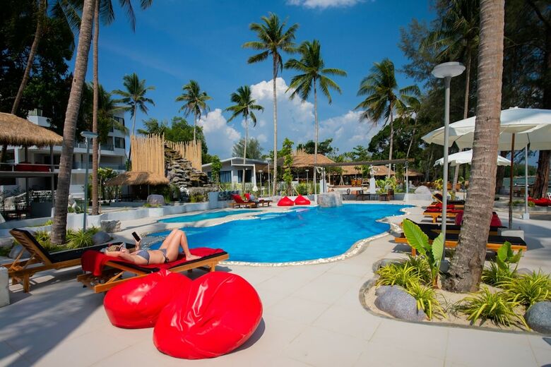 Hotel Villa Cha-cha Krabi Beachfront Resort