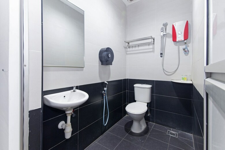Oyo 498 D&f Boutique Hotel Senawang