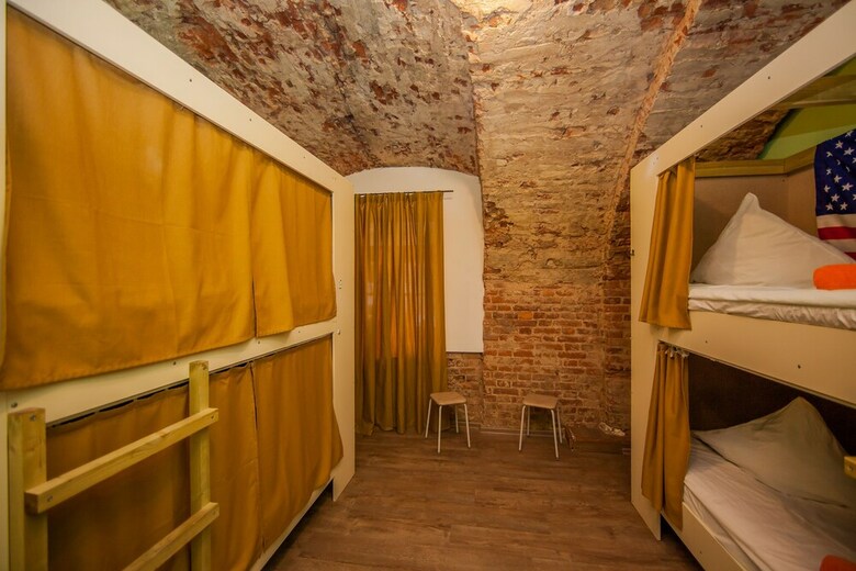 Hostal Proloft Hotel & Hostel