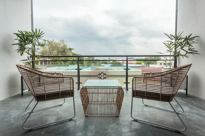 Hotel Stonehill Suites