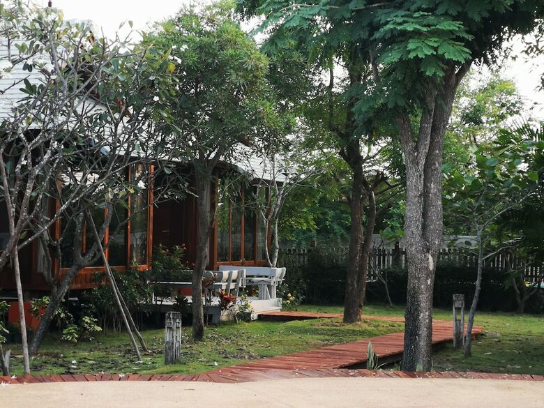 Hotel Veepana Resort
