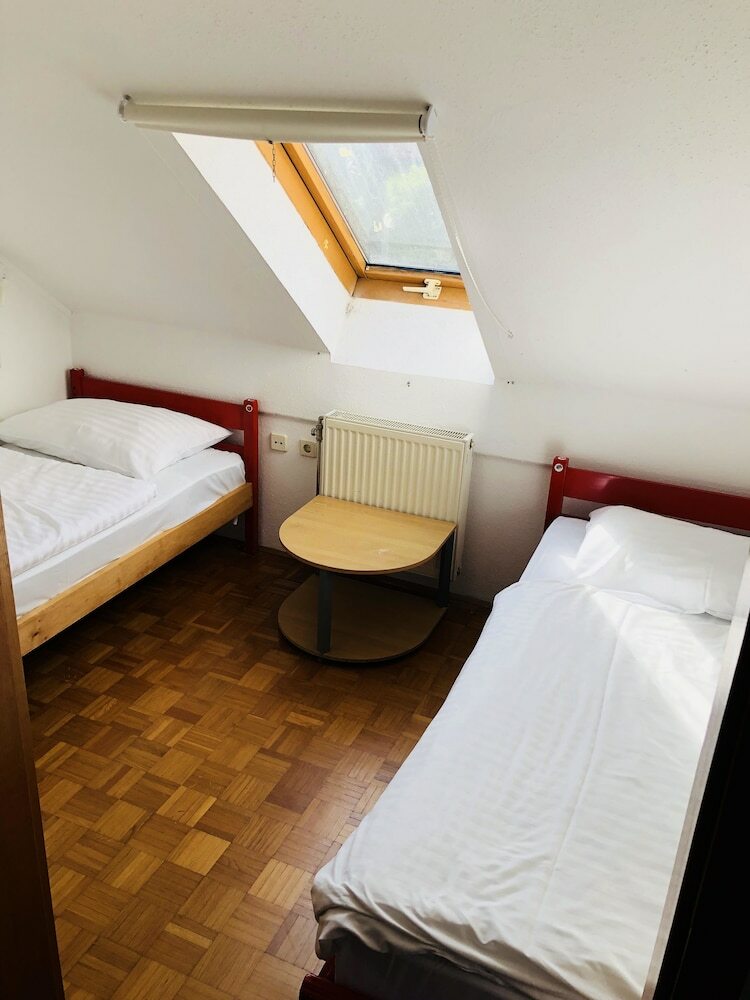 Hotel Extraordinary Apartment & Mobile Home
