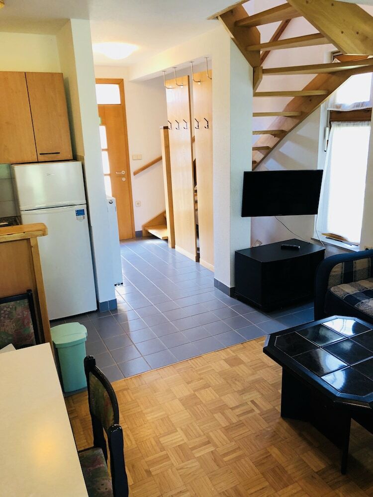 Hotel Extraordinary Apartment & Mobile Home