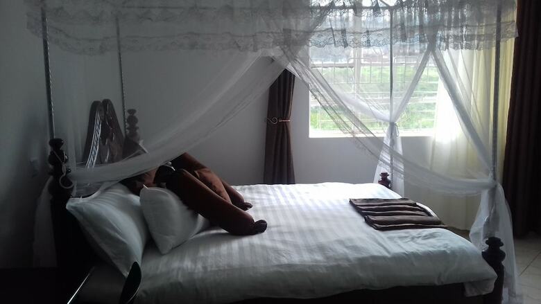 Riverside Resort Hotel Kabale