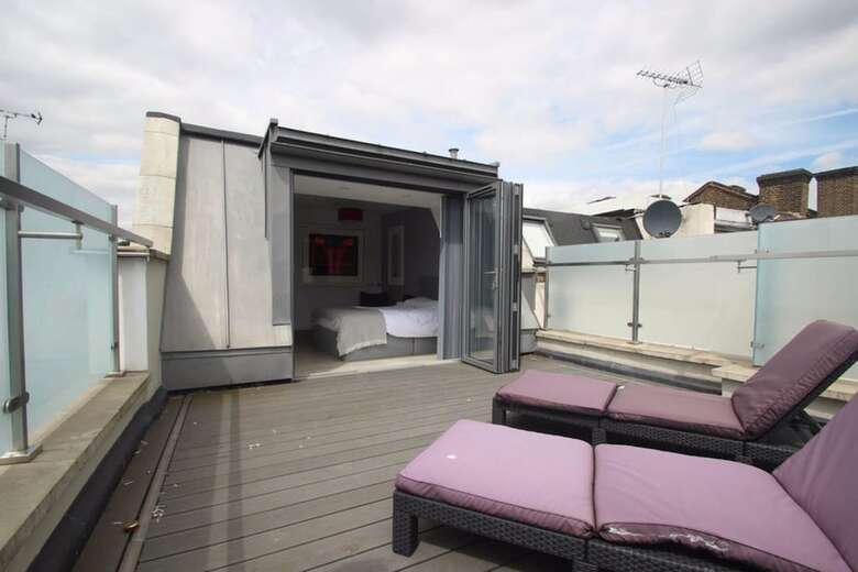 1 Bedroom Apartment In Hackney With Roof Terrace