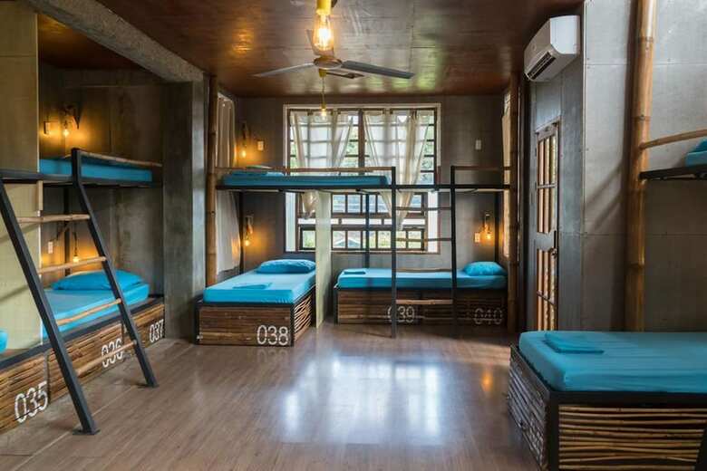 Hostal The Flying Fish Hostel