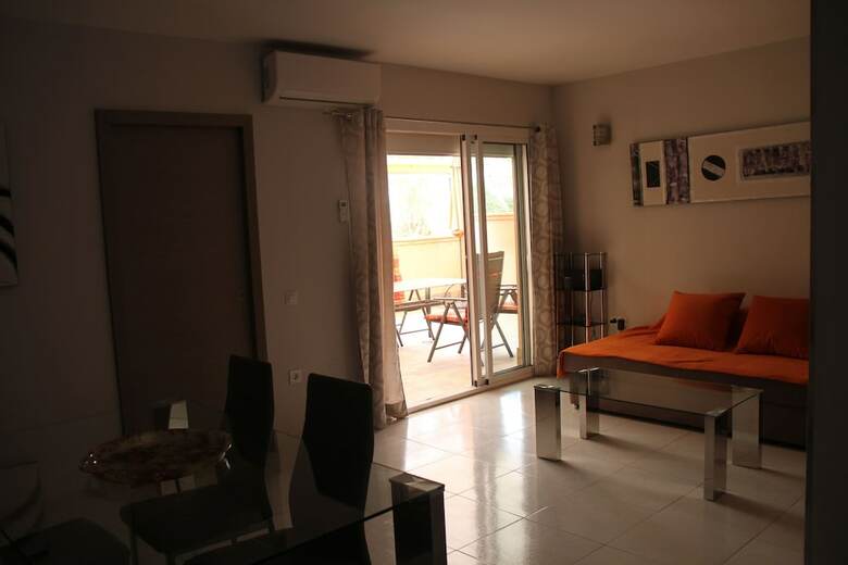Apartamentos Espectacular �tico Al Lado Del Mar