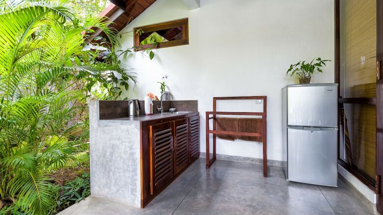 Hotel Good Karma Ayurvedic Resort
