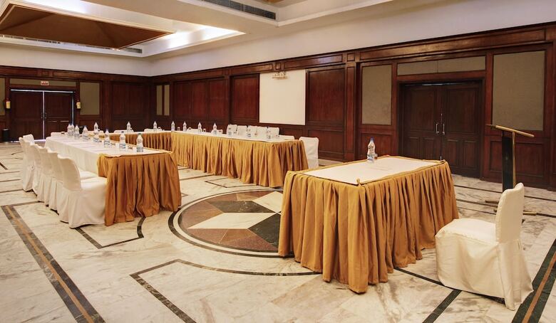 Hotel Country Resort By Ahrpl - Katra