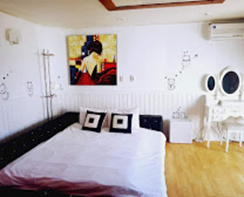 Queens Bay Pension