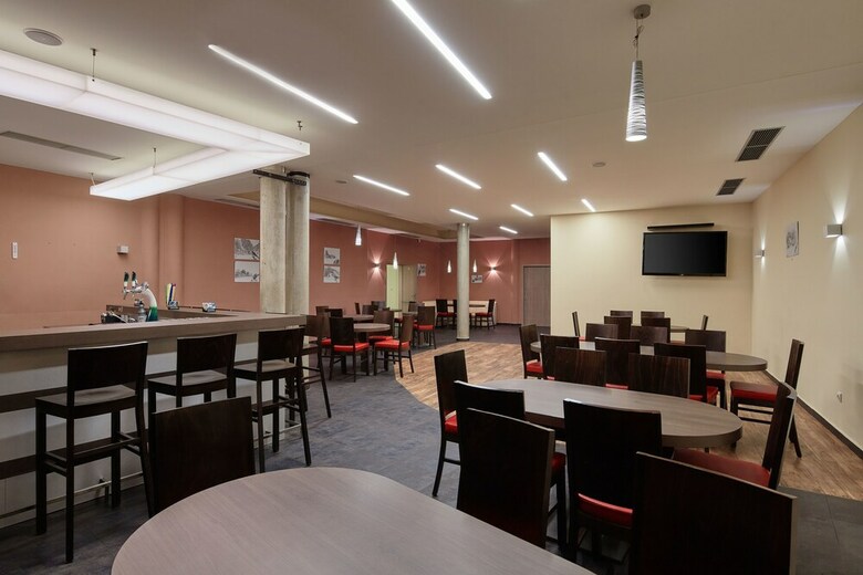 Wellness Hotel ?�?ky
