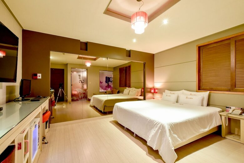 S-one Hotel