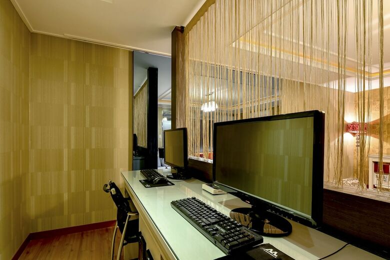 S-one Hotel