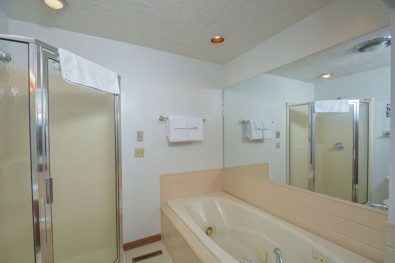 Quiet Reflections 3 Bedroom Townhome