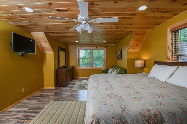 Sheba Snow 5 Bedroom House