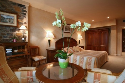 Hotel El Castell De Ciutat
