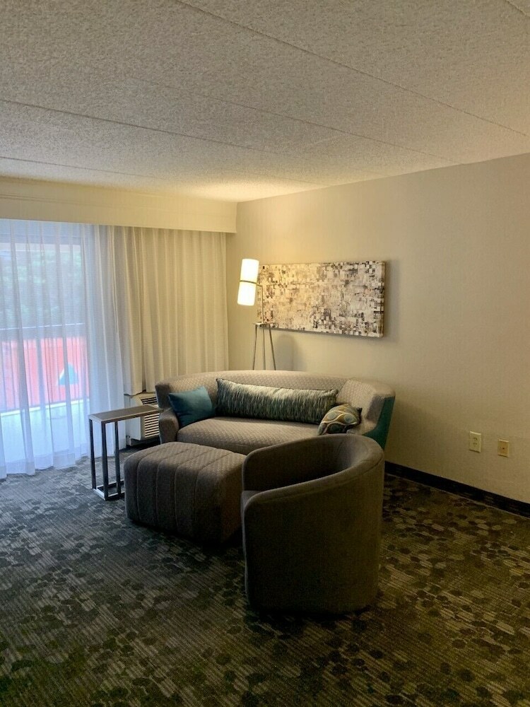 Hotel Courtyard By Marriott Harrisonburg