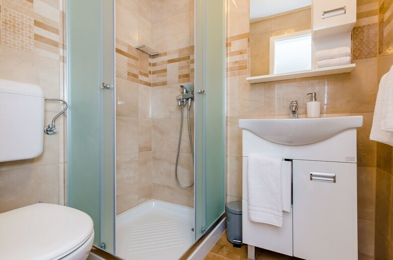 Hotel Rooms Baza