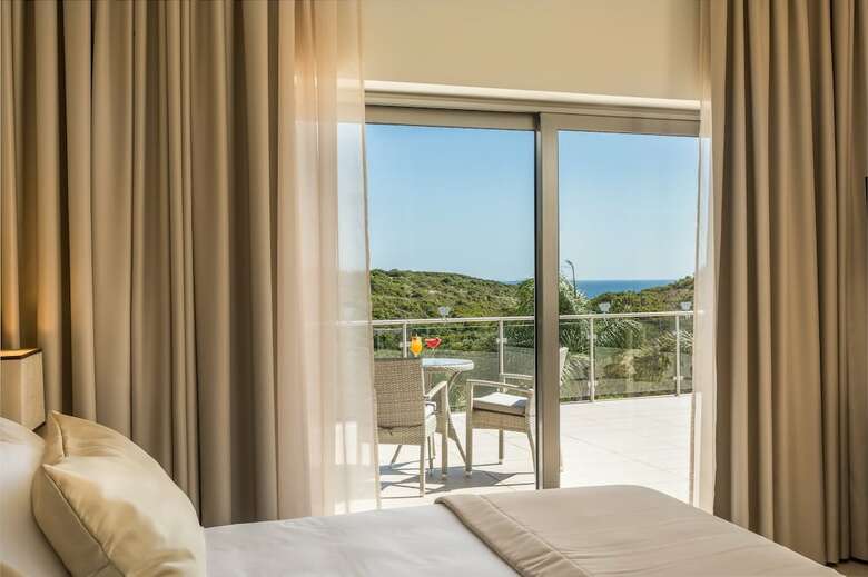 Hotel Caneiros Luxury House & Suites