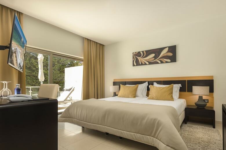 Hotel Caneiros Luxury House & Suites