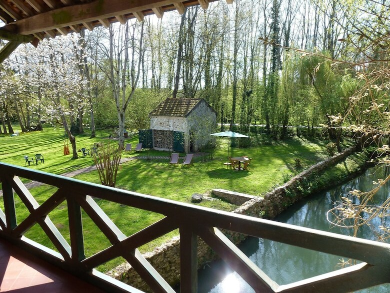 Le Moulin De Saint Augustin