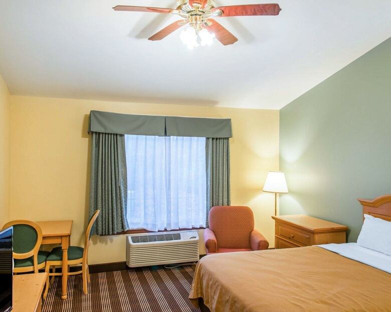 Hotel Econo Lodge Inn & Suites