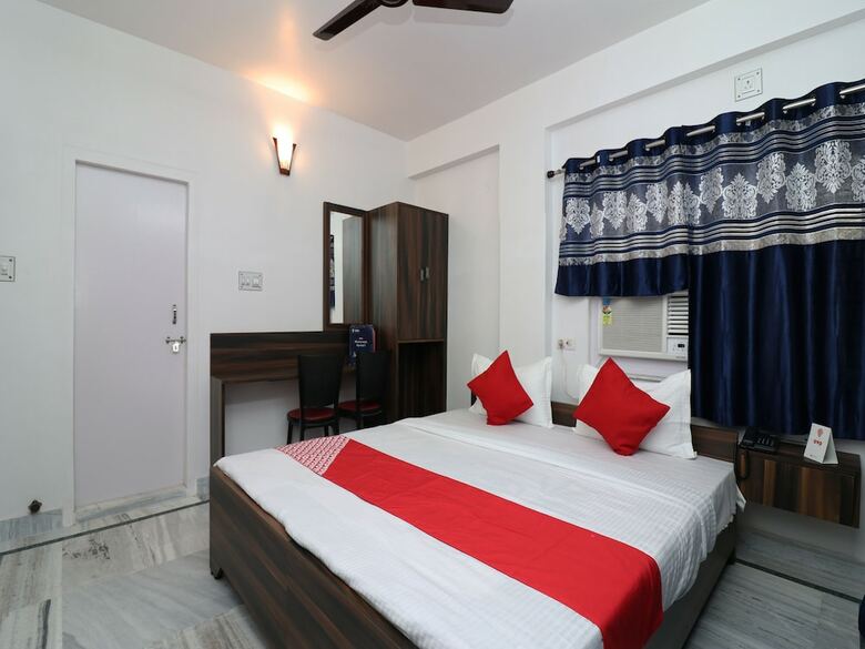 Hotel Oyo 23229 The White Heaven