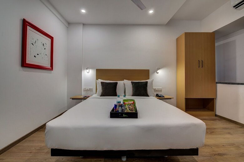 Hotel Oyo Townhouse 046 Khar West Station
