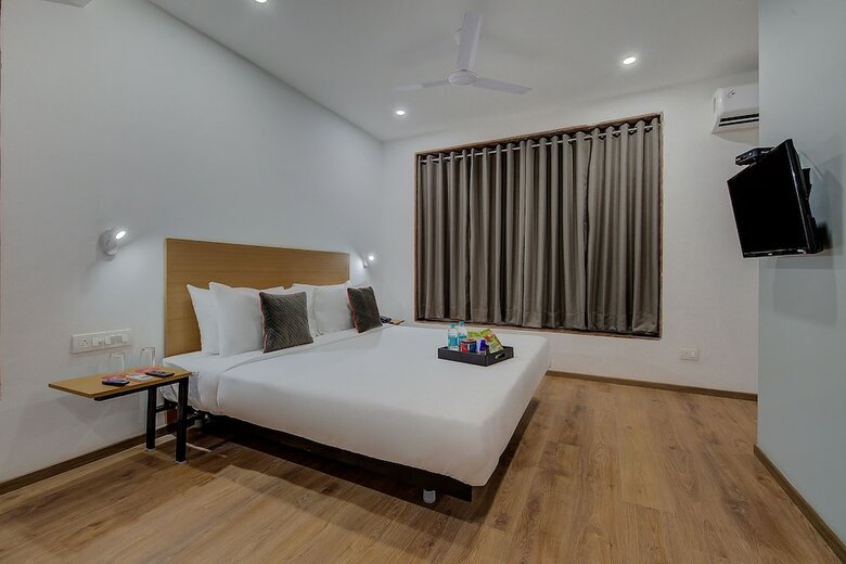 Hotel Oyo Townhouse 046 Khar West Station