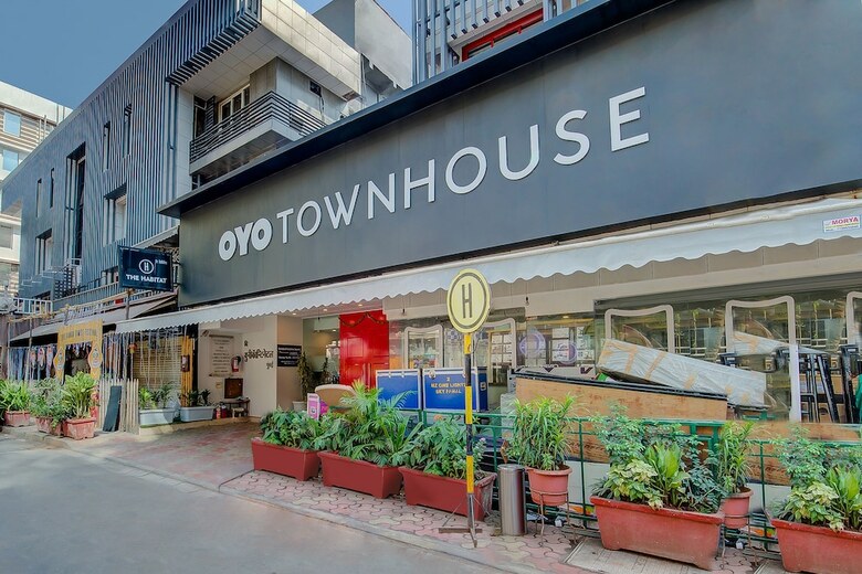 Hotel Oyo Townhouse 046 Khar West Station