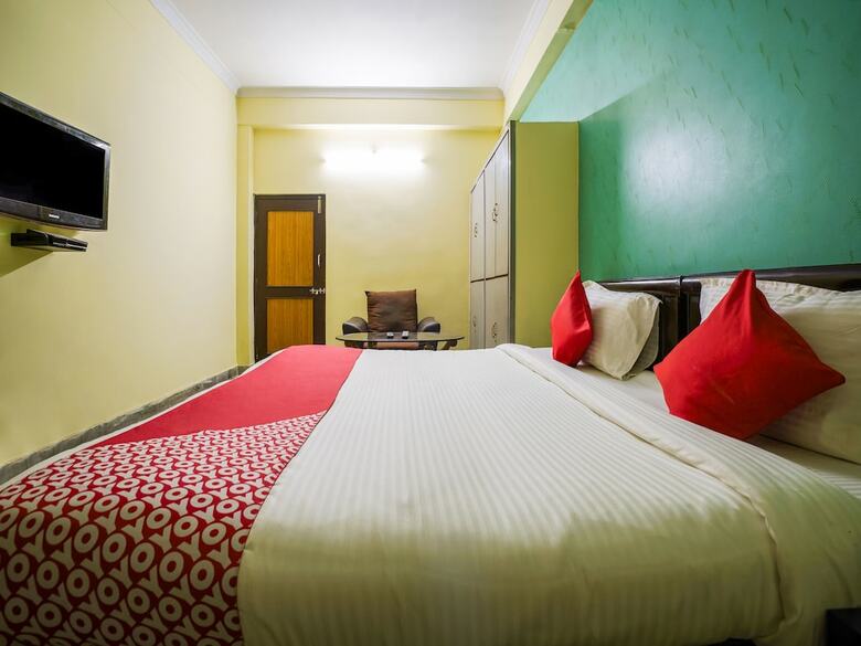 Hotel Oyo 19121 V G Guest House