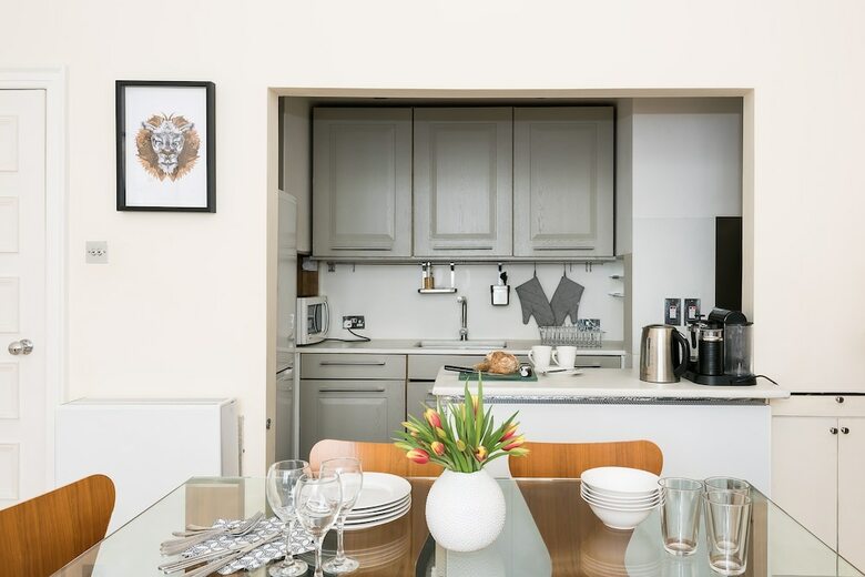 2 Bedroom Apartment In Nottinghill