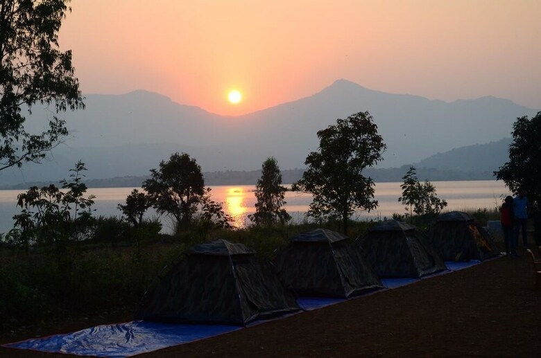 Bed & Breakfast Stay In Pawana Camp