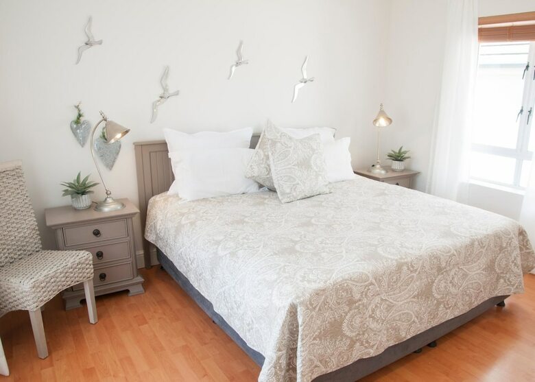 Villa 8 Sheerline