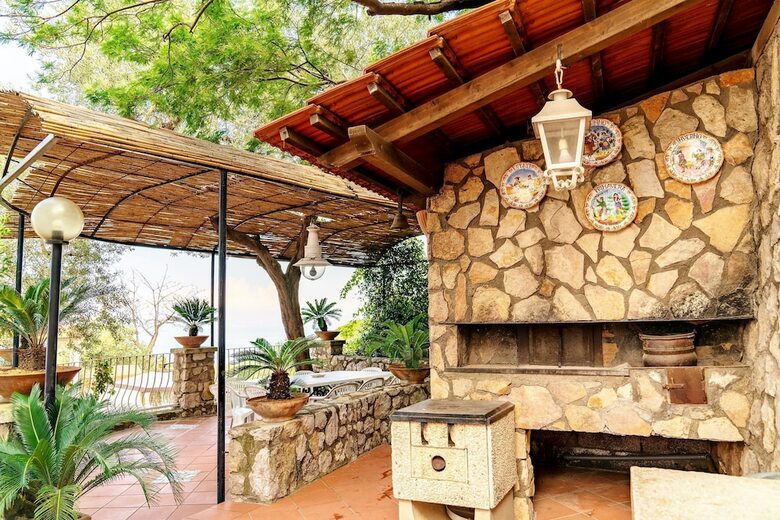 Villa Sara - Stunning Sea View With Private Swimming Pool