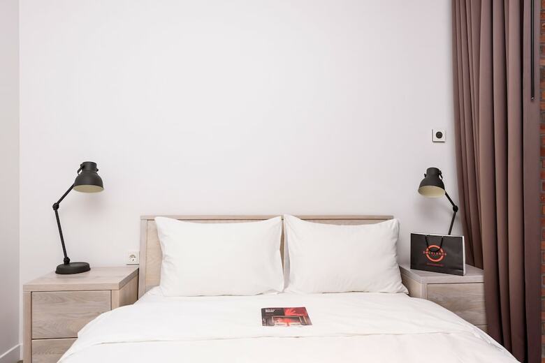 Docklands Apart Hotel