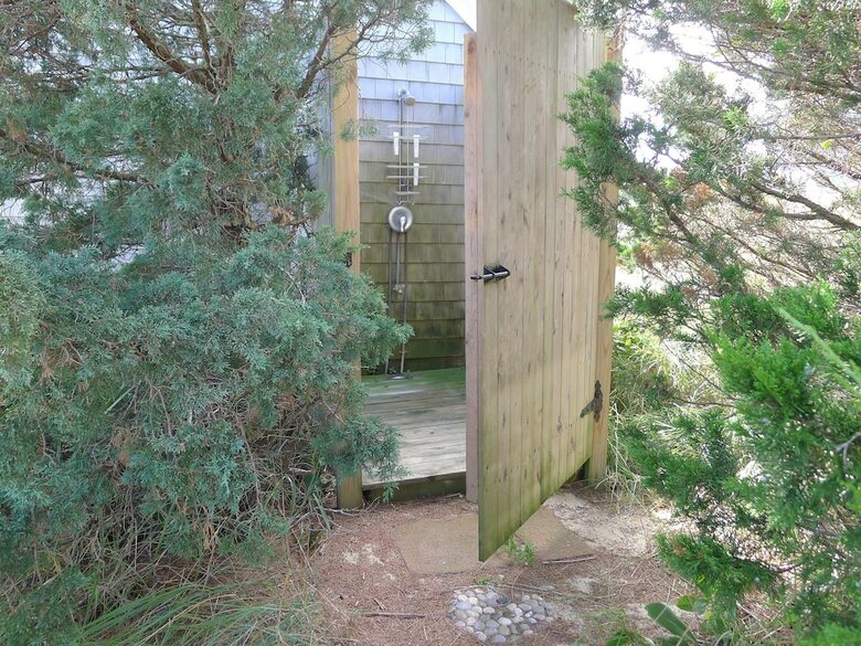 345 Harmes Way - 3 Bedroom House