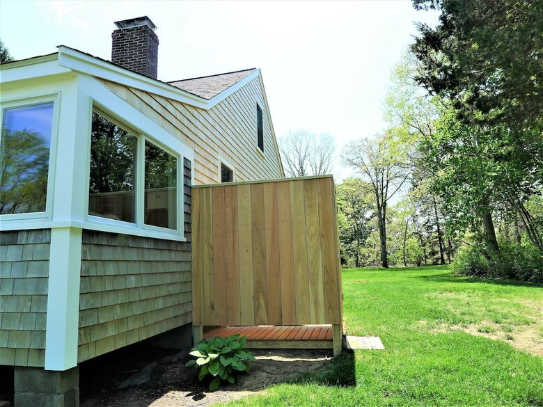 64 Rock Harbor - 3 Bedroom House