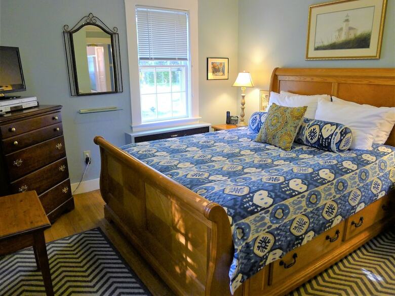 64 Rock Harbor - 3 Bedroom House