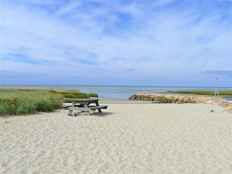 64 Rock Harbor - 3 Bedroom House