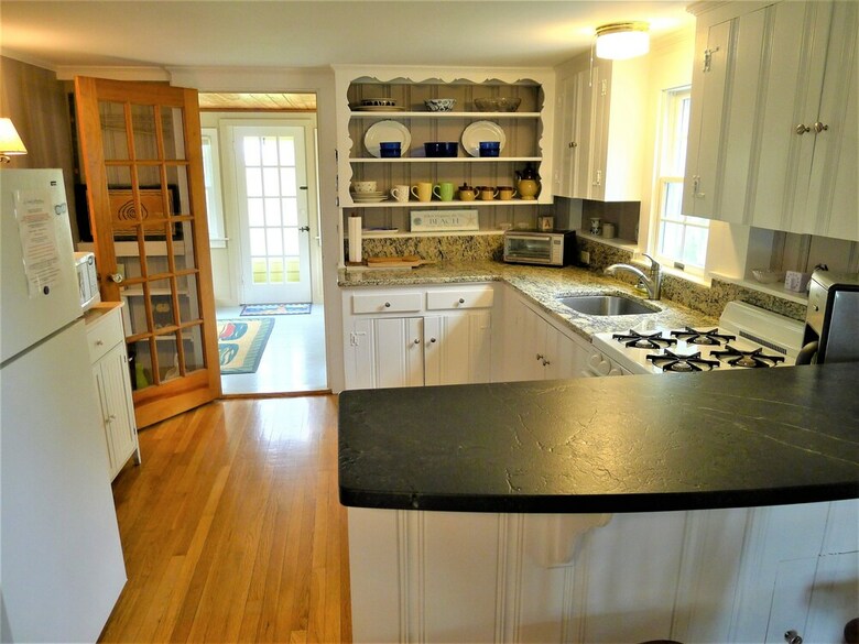 205 Rock Harbor - 2 Bedroom House