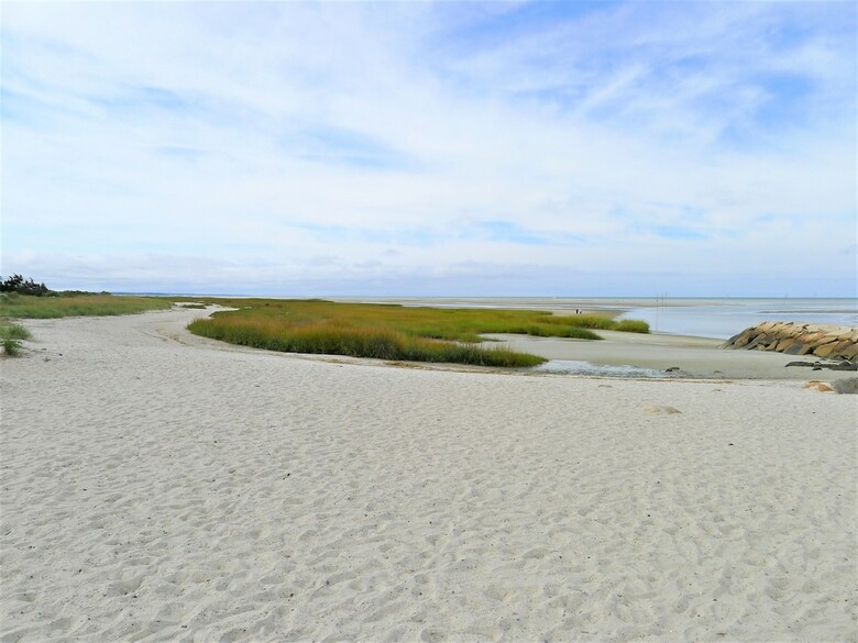 205 Rock Harbor - 2 Bedroom House