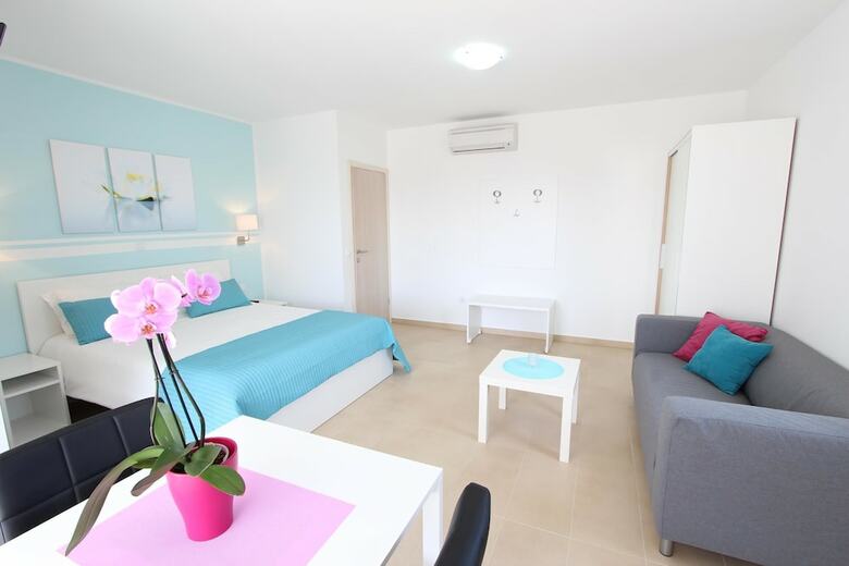 Apartamentos Studio Emanuel