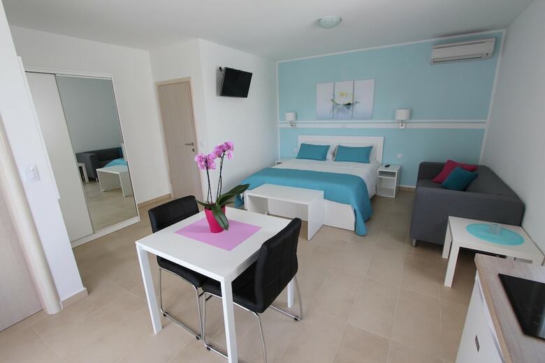 Apartamentos Studio Emanuel
