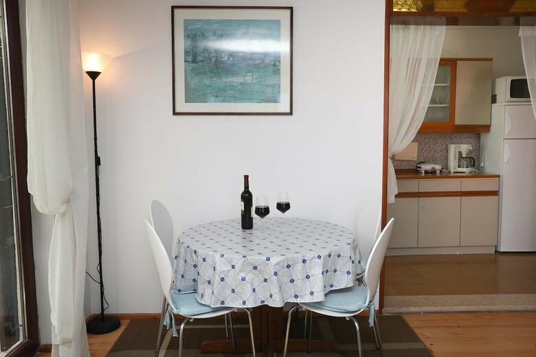 Apartments Knezovic